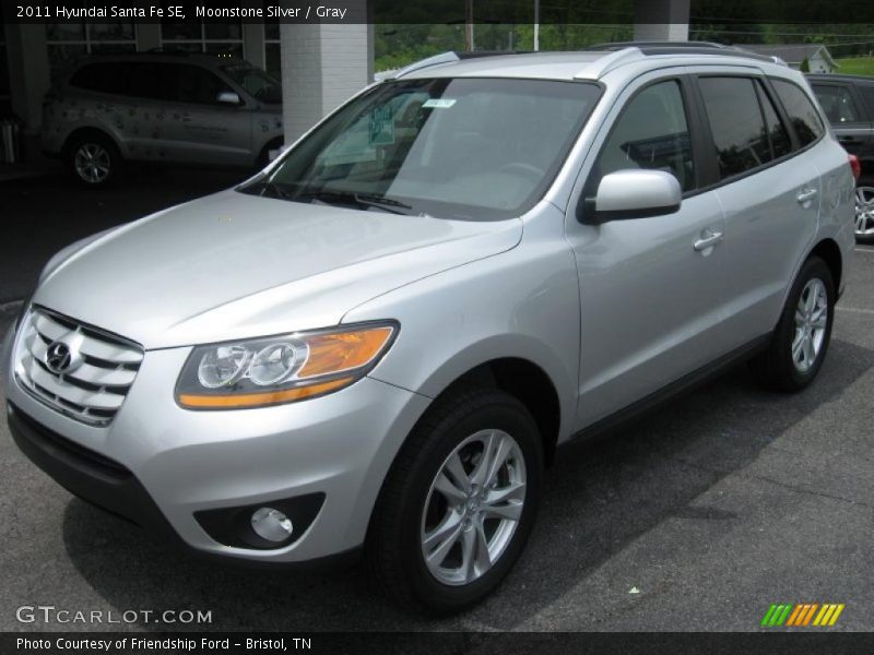 Front 3/4 View of 2011 Santa Fe SE