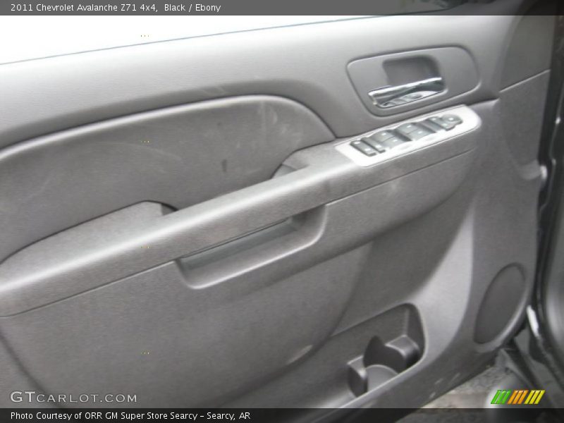 Black / Ebony 2011 Chevrolet Avalanche Z71 4x4