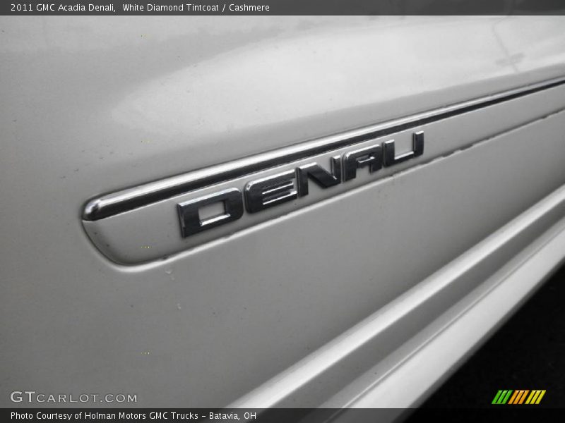 White Diamond Tintcoat / Cashmere 2011 GMC Acadia Denali