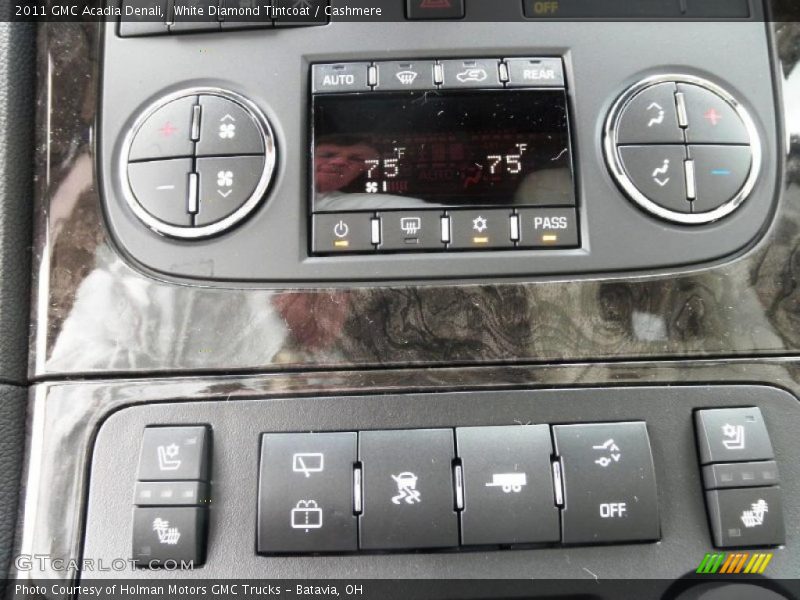 White Diamond Tintcoat / Cashmere 2011 GMC Acadia Denali