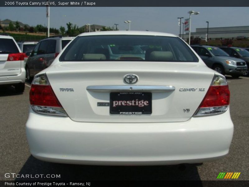 Super White / Taupe 2006 Toyota Camry XLE V6