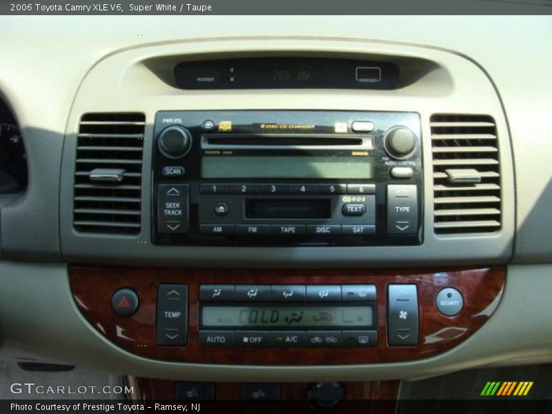 Super White / Taupe 2006 Toyota Camry XLE V6