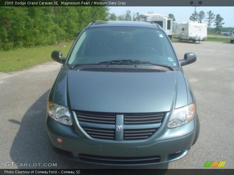 Magnesium Pearl / Medium Slate Gray 2005 Dodge Grand Caravan SE