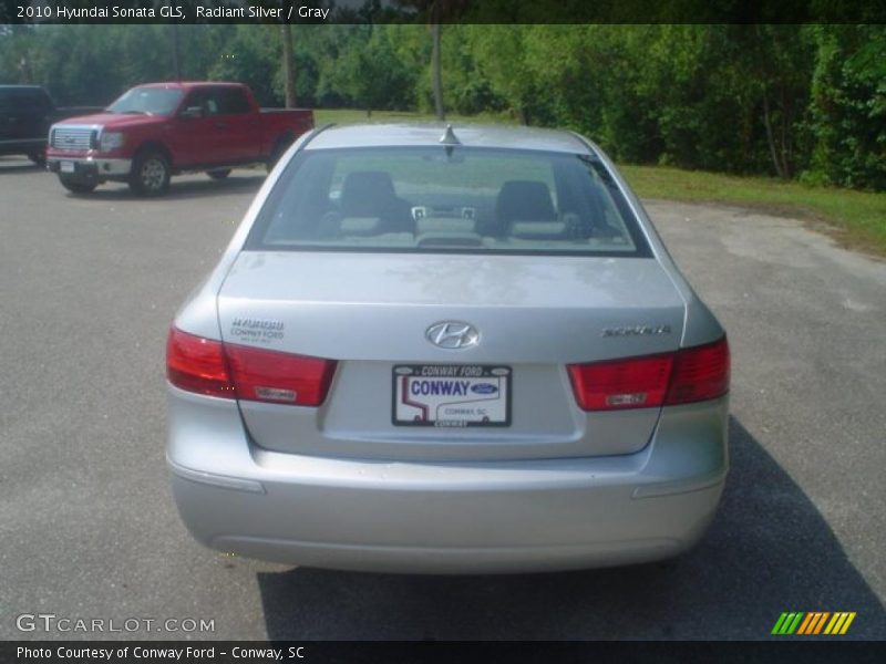 Radiant Silver / Gray 2010 Hyundai Sonata GLS