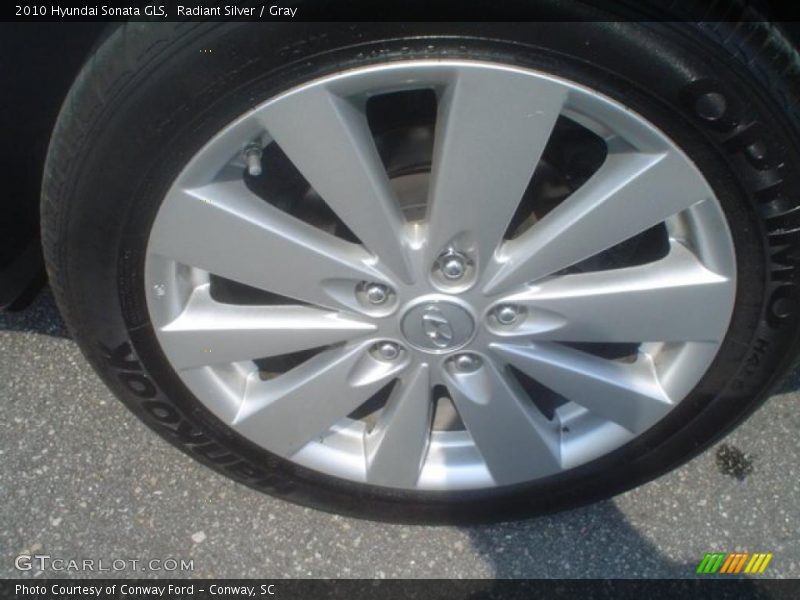 Radiant Silver / Gray 2010 Hyundai Sonata GLS