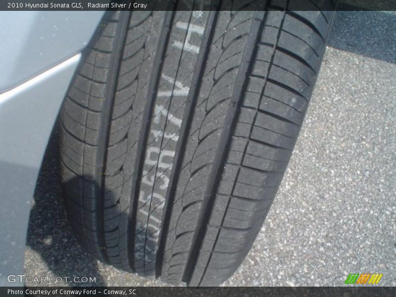 Radiant Silver / Gray 2010 Hyundai Sonata GLS