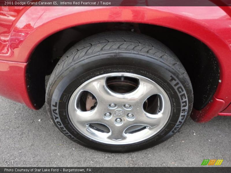 Inferno Red Pearlcoat / Taupe 2001 Dodge Grand Caravan ES
