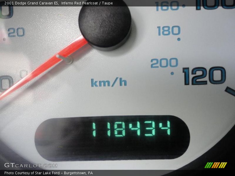 Inferno Red Pearlcoat / Taupe 2001 Dodge Grand Caravan ES