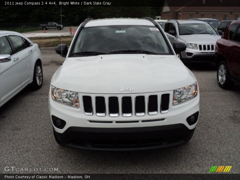 Bright White / Dark Slate Gray 2011 Jeep Compass 2.4 4x4