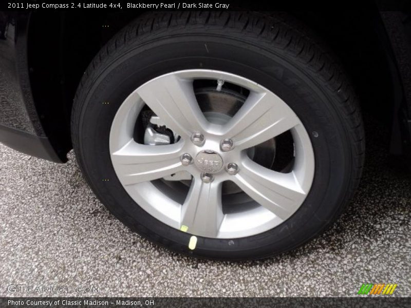 Blackberry Pearl / Dark Slate Gray 2011 Jeep Compass 2.4 Latitude 4x4