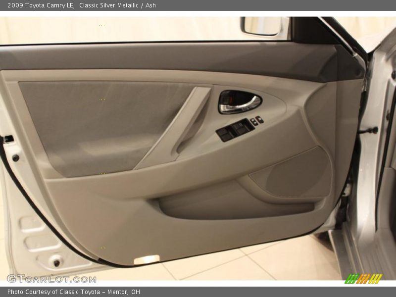 Classic Silver Metallic / Ash 2009 Toyota Camry LE