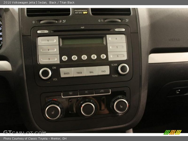 Black / Titan Black 2010 Volkswagen Jetta S Sedan