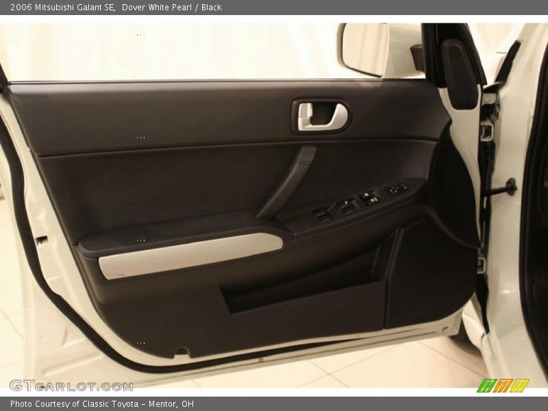 Dover White Pearl / Black 2006 Mitsubishi Galant SE