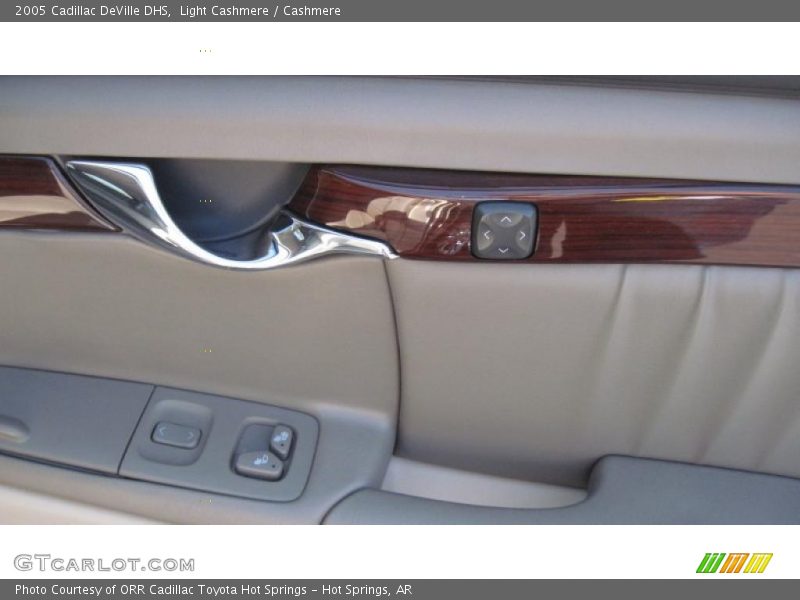 Light Cashmere / Cashmere 2005 Cadillac DeVille DHS