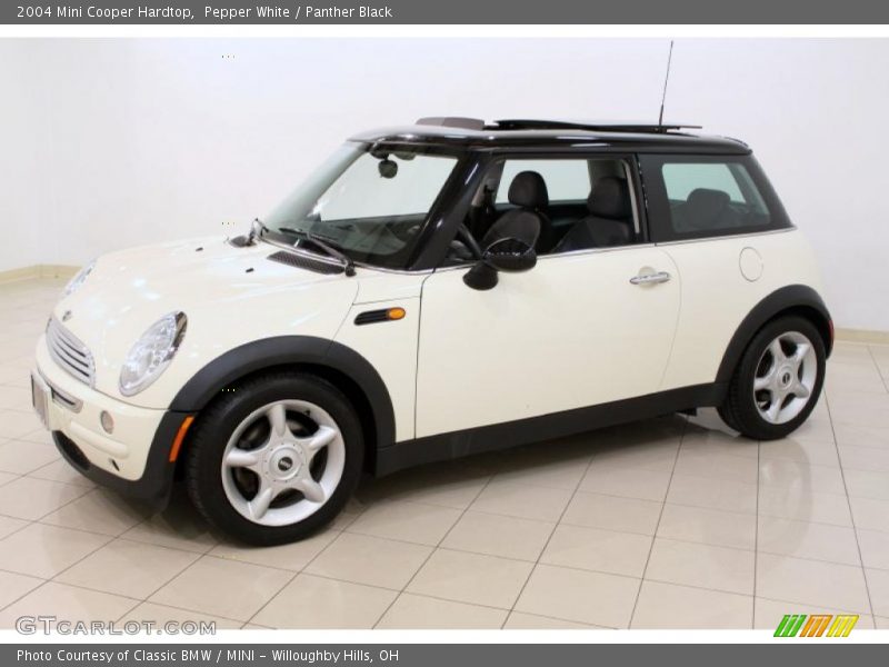 Pepper White / Panther Black 2004 Mini Cooper Hardtop