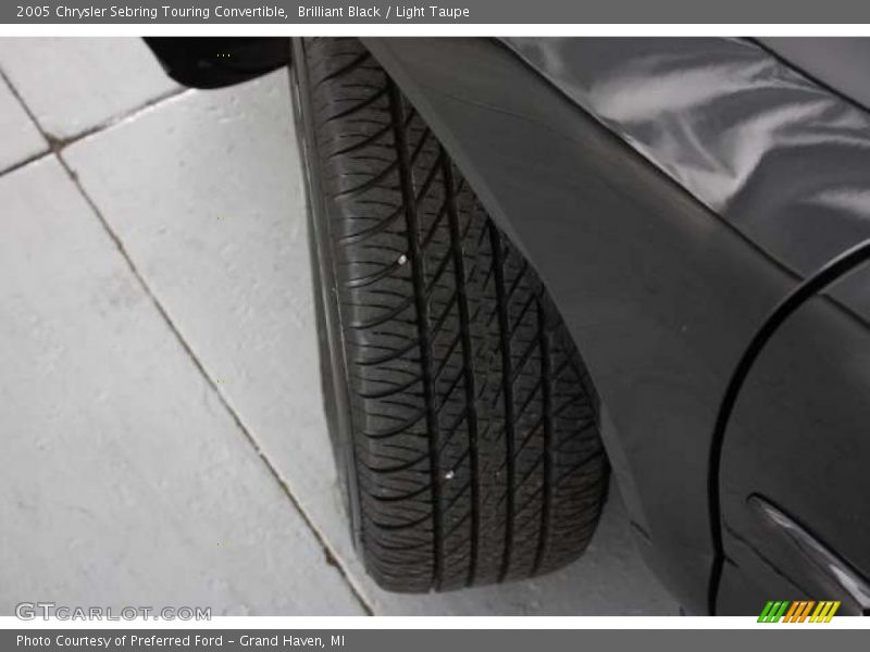 Brilliant Black / Light Taupe 2005 Chrysler Sebring Touring Convertible