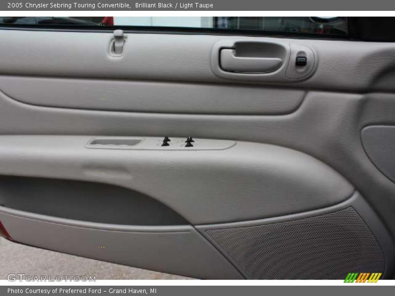 Brilliant Black / Light Taupe 2005 Chrysler Sebring Touring Convertible