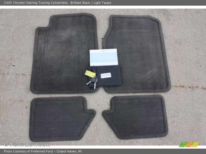 Brilliant Black / Light Taupe 2005 Chrysler Sebring Touring Convertible