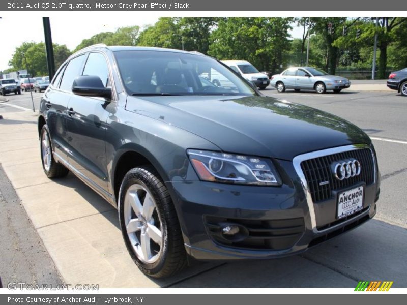 Meteor Grey Pearl Effect / Black 2011 Audi Q5 2.0T quattro
