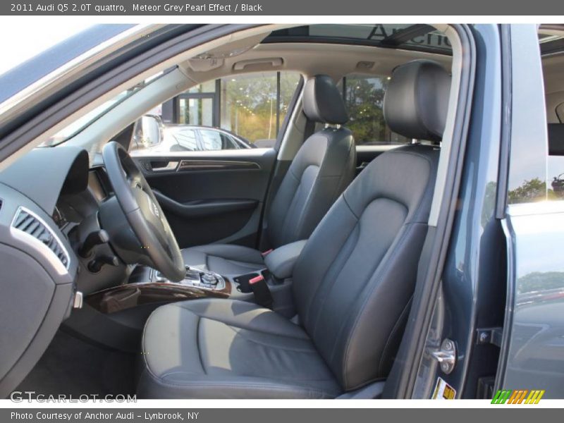 Meteor Grey Pearl Effect / Black 2011 Audi Q5 2.0T quattro