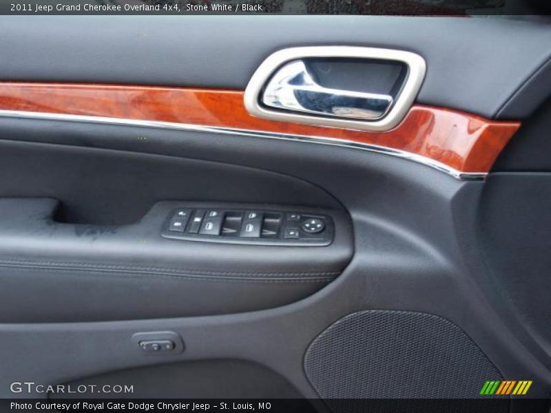 Stone White / Black 2011 Jeep Grand Cherokee Overland 4x4