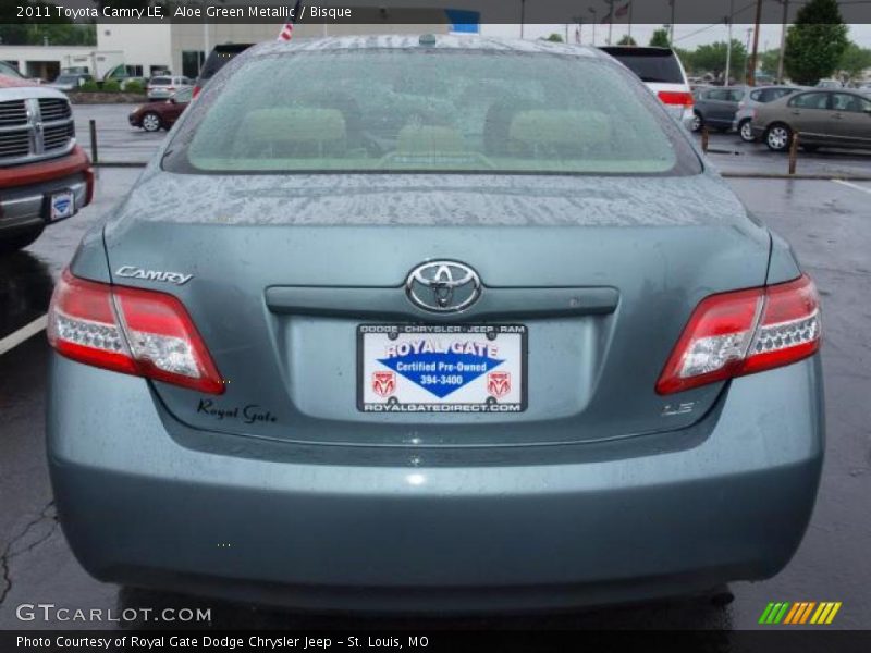 Aloe Green Metallic / Bisque 2011 Toyota Camry LE