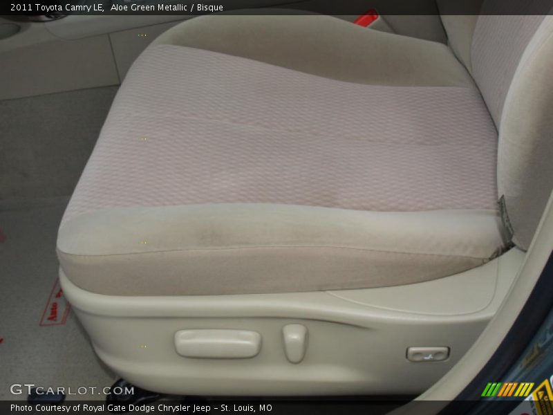 Aloe Green Metallic / Bisque 2011 Toyota Camry LE