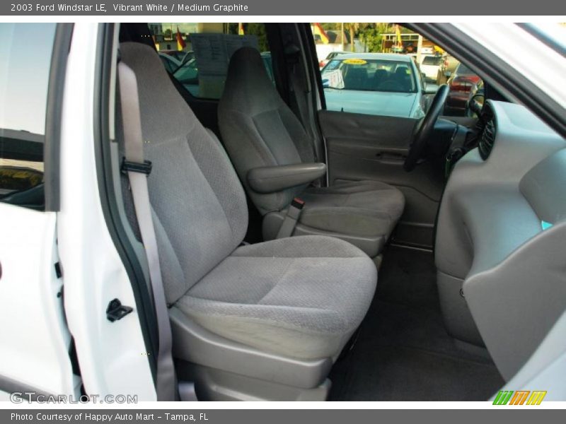 Vibrant White / Medium Graphite 2003 Ford Windstar LE