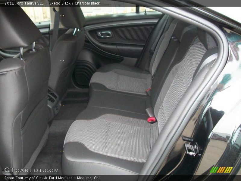 Tuxedo Black / Charcoal Black 2011 Ford Taurus SEL