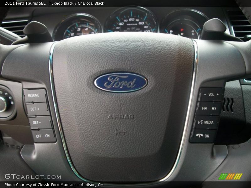 Tuxedo Black / Charcoal Black 2011 Ford Taurus SEL
