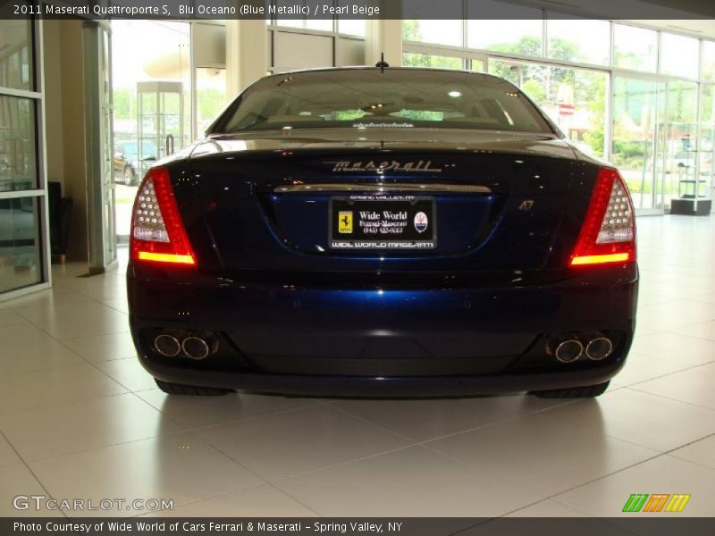 Blu Oceano (Blue Metallic) / Pearl Beige 2011 Maserati Quattroporte S
