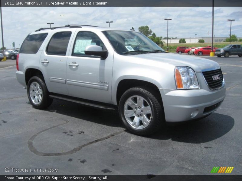 Pure Silver Metallic / Light Titanium 2011 GMC Yukon SLT