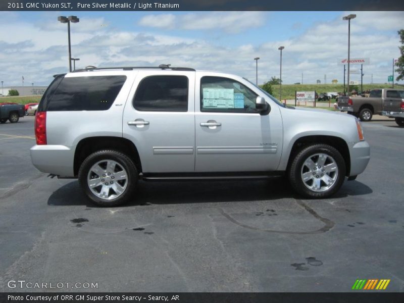 Pure Silver Metallic / Light Titanium 2011 GMC Yukon SLT