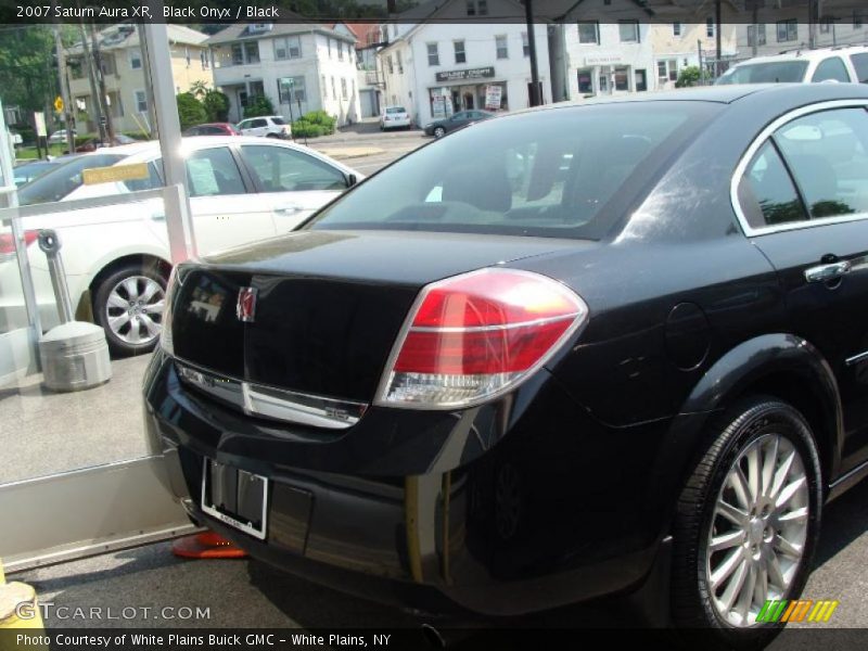 Black Onyx / Black 2007 Saturn Aura XR