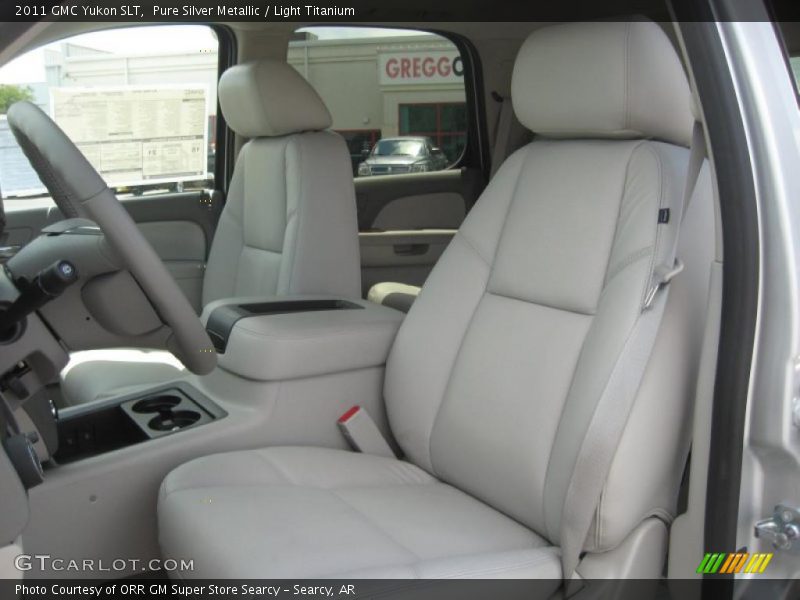Pure Silver Metallic / Light Titanium 2011 GMC Yukon SLT