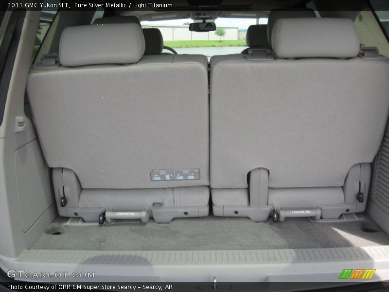 Pure Silver Metallic / Light Titanium 2011 GMC Yukon SLT