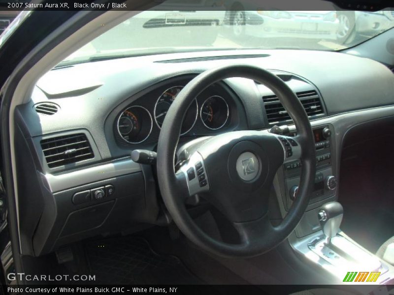 Black Onyx / Black 2007 Saturn Aura XR