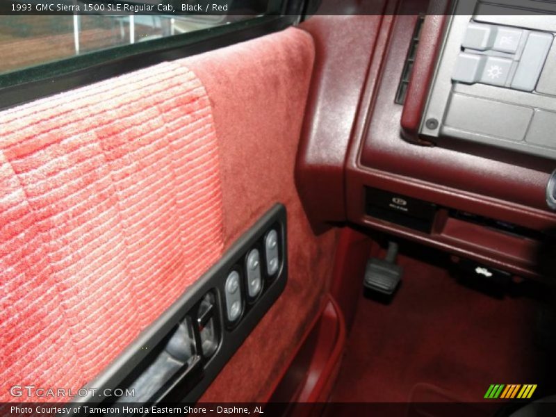 Black / Red 1993 GMC Sierra 1500 SLE Regular Cab