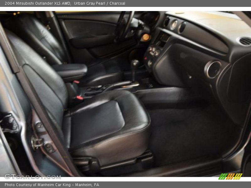 Urban Gray Pearl / Charcoal 2004 Mitsubishi Outlander XLS AWD
