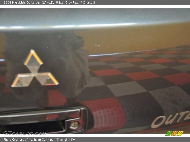 Urban Gray Pearl / Charcoal 2004 Mitsubishi Outlander XLS AWD
