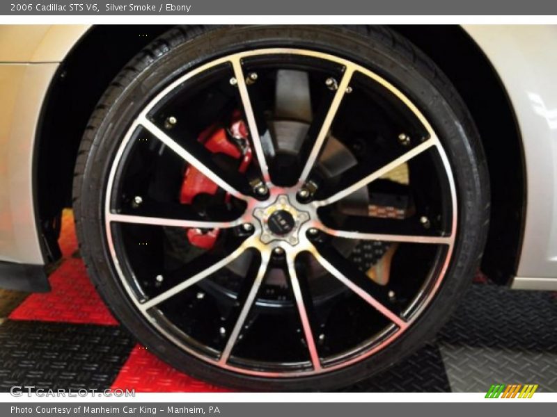 Custom Wheels of 2006 STS V6