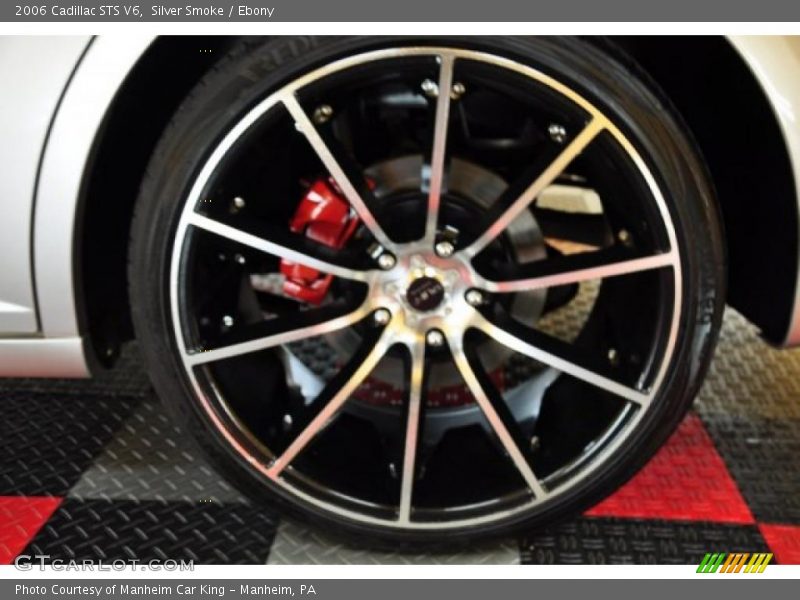 Custom Wheels of 2006 STS V6