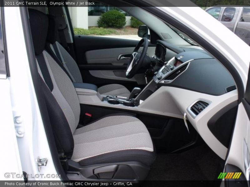 Olympic White / Jet Black 2011 GMC Terrain SLE