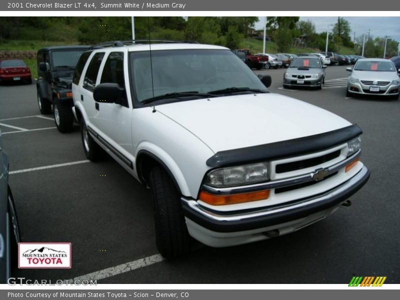 Summit White / Medium Gray 2001 Chevrolet Blazer LT 4x4