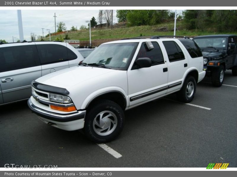 Summit White / Medium Gray 2001 Chevrolet Blazer LT 4x4