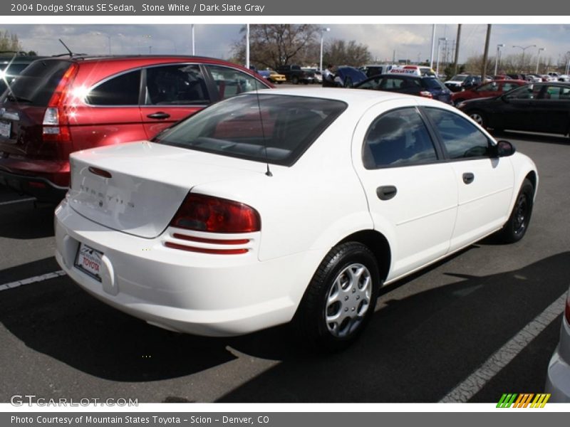 Stone White / Dark Slate Gray 2004 Dodge Stratus SE Sedan