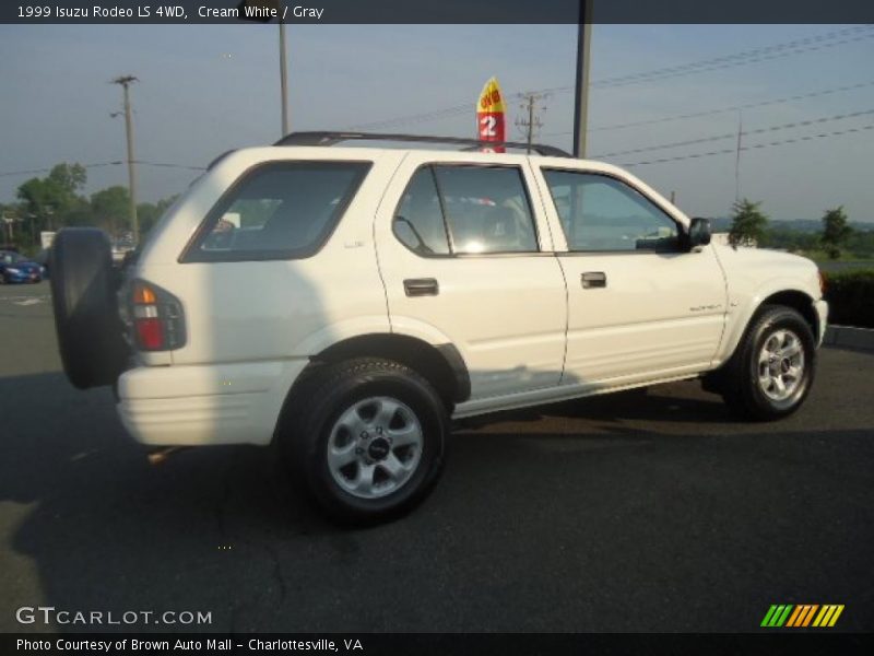 Cream White / Gray 1999 Isuzu Rodeo LS 4WD