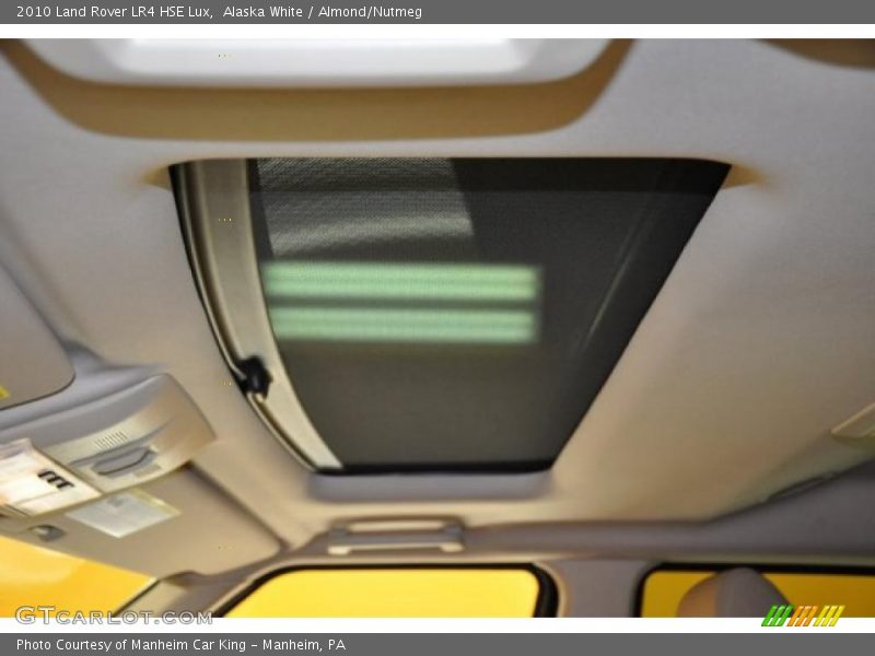 Alaska White / Almond/Nutmeg 2010 Land Rover LR4 HSE Lux