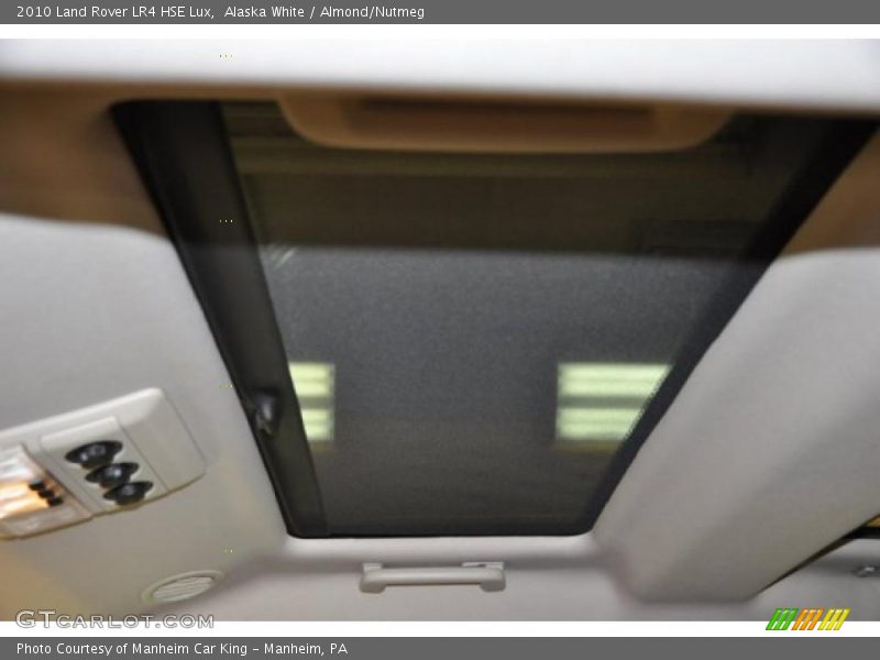 Alaska White / Almond/Nutmeg 2010 Land Rover LR4 HSE Lux