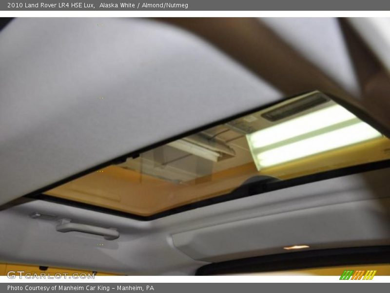 Alaska White / Almond/Nutmeg 2010 Land Rover LR4 HSE Lux